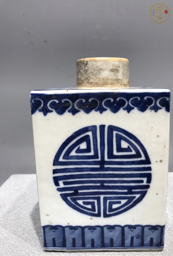 古玩瓷器清代中期青花茶叶罐真品鉴赏图