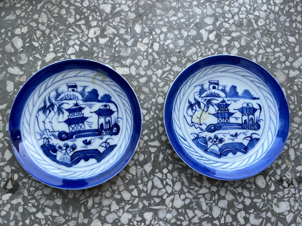 古玩陶瓷樓臺亭閣山水紋青花盤一對拍賣,當前價格1280元