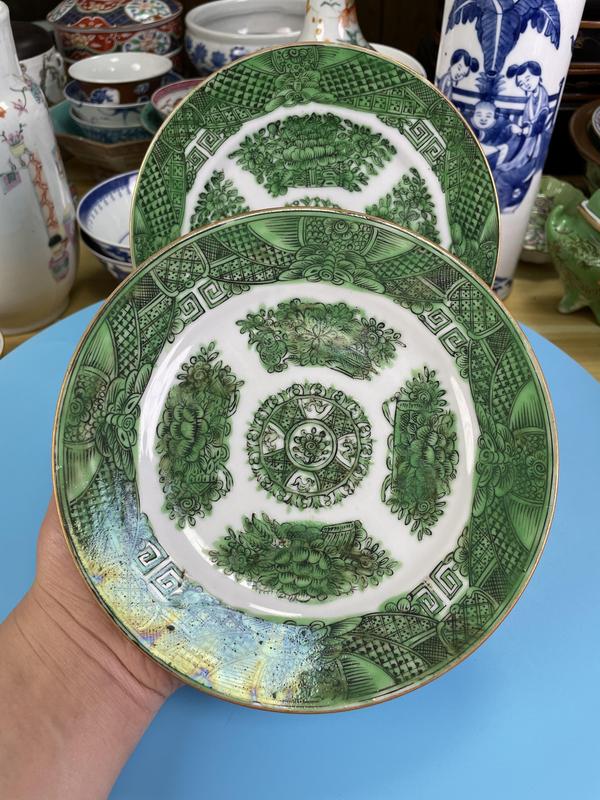古玩陶瓷晚清民國 精品綠彩花蝶紋盤一對拍賣,當前價格1850元