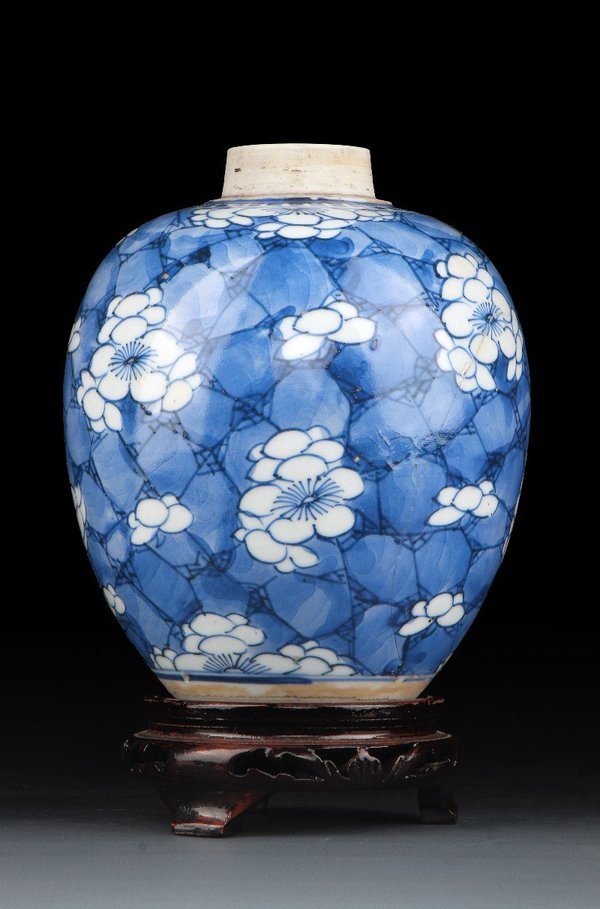 古玩陶瓷【SJ-005】清康熙 青花冰梅紋罐拍賣,當前價格4500元