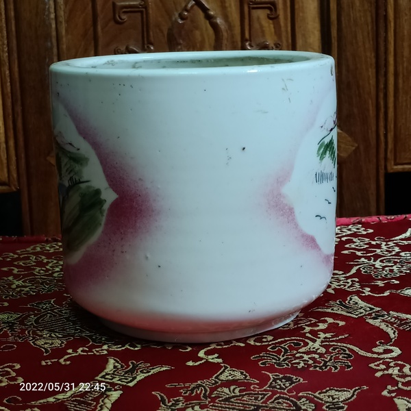 古玩陶瓷釉下五彩山水紋圈足筒式香爐拍賣,當前價格99元