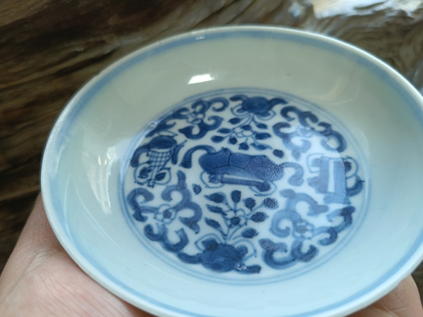 古玩陶瓷清早期青花魚藻紋杯、青花雜寶紋盤一對拍賣，當前價格3888元