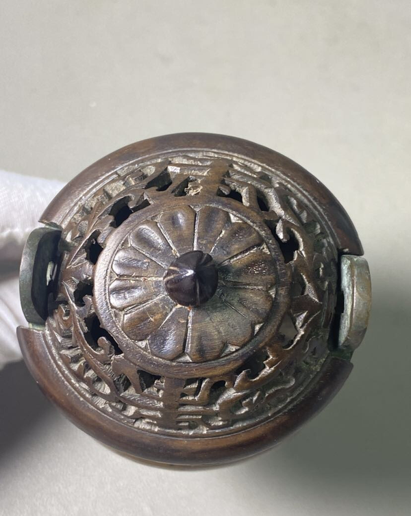 古玩銅器爐子拍賣,當(dāng)前價(jià)格15000元