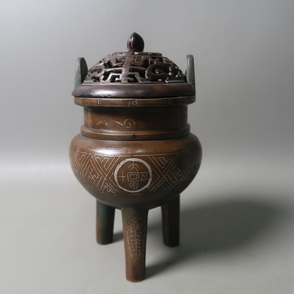 古玩銅器爐子拍賣,當(dāng)前價(jià)格15000元