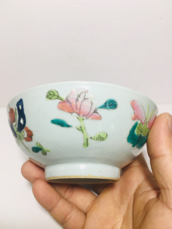 古玩陶瓷粉彩蝴蝶四季花卉紋碗拍賣,當(dāng)前價格88元