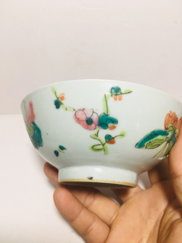 古玩陶瓷粉彩蝴蝶四季花卉紋碗拍賣,當(dāng)前價格88元