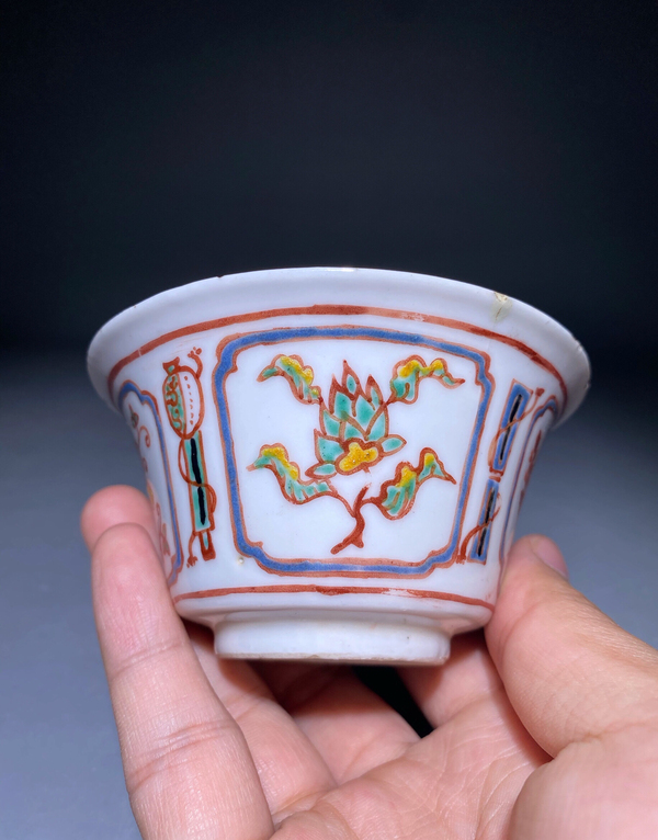 古玩陶瓷礬紅粉彩八寶花卉紋杯拍賣，當(dāng)前價格5000000元
