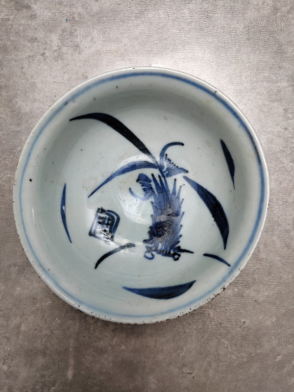 古玩轉(zhuǎn)賣(mài)明末花卉紋青花盤(pán)拍賣(mài)，當(dāng)前價(jià)格450元