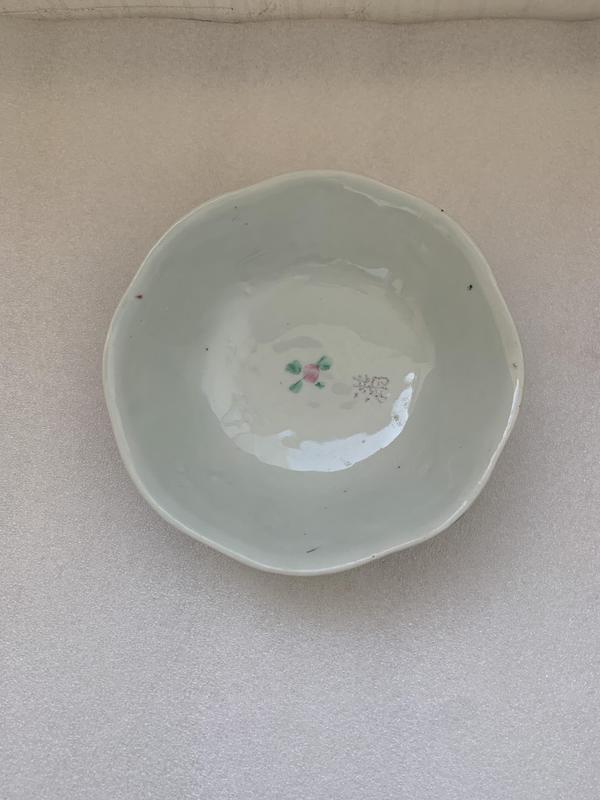 古玩陶瓷粉彩花鳥紋葵口碗拍賣,當前價格298元