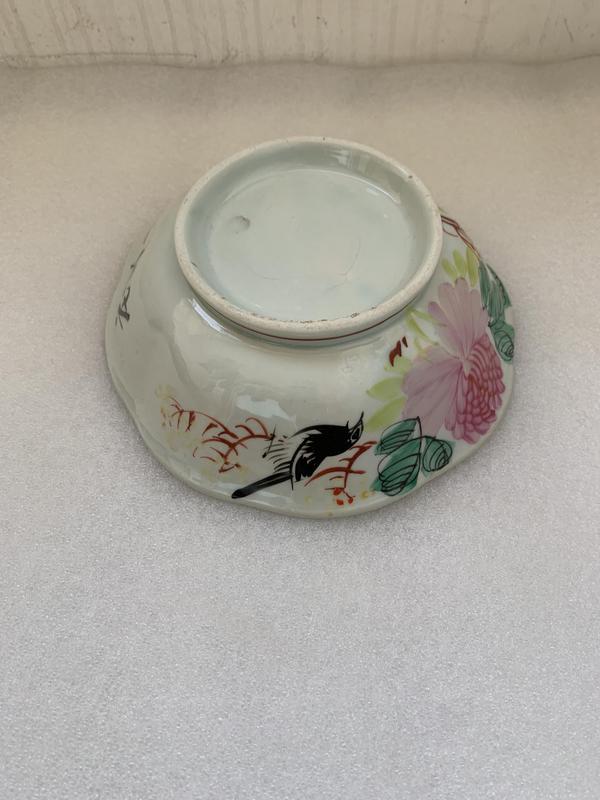 古玩陶瓷粉彩花鳥紋葵口碗拍賣,當前價格298元