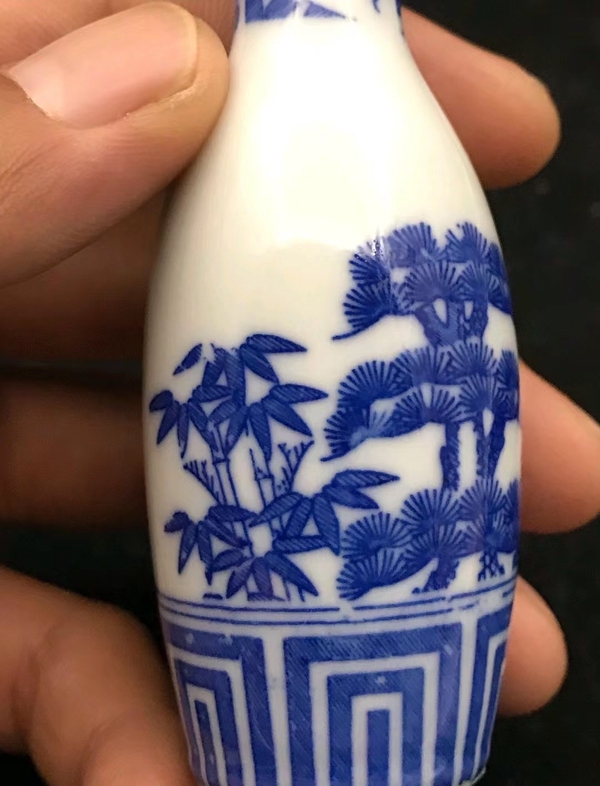 古玩陶瓷花卉紋青花瓶拍賣,當前價格158元