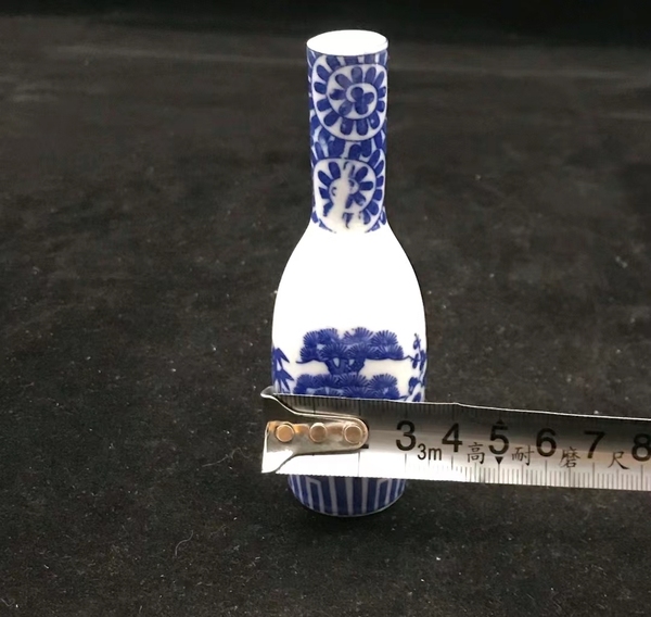 古玩陶瓷花卉紋青花瓶拍賣,當前價格158元