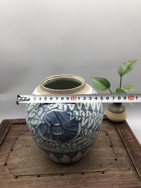 古玩陶瓷清中期【實(shí)物保真】青花花卉紋罐拍賣，當(dāng)前價(jià)格350元