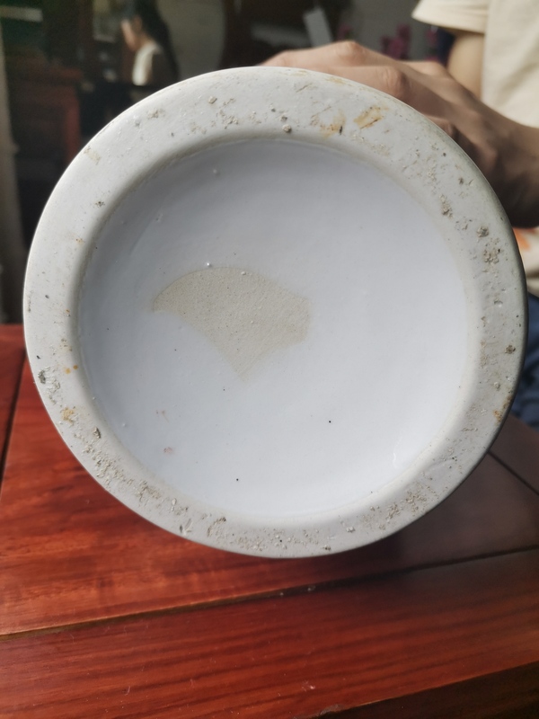 古玩陶瓷六十至八十年代人物紋彩繪花口瓶拍賣,當前價格660元