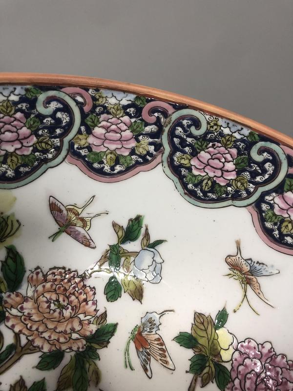 古玩陶瓷平臺(tái)保真花鳥(niǎo)蝶紋彩繪大碗拍賣(mài),當(dāng)前價(jià)格2600元