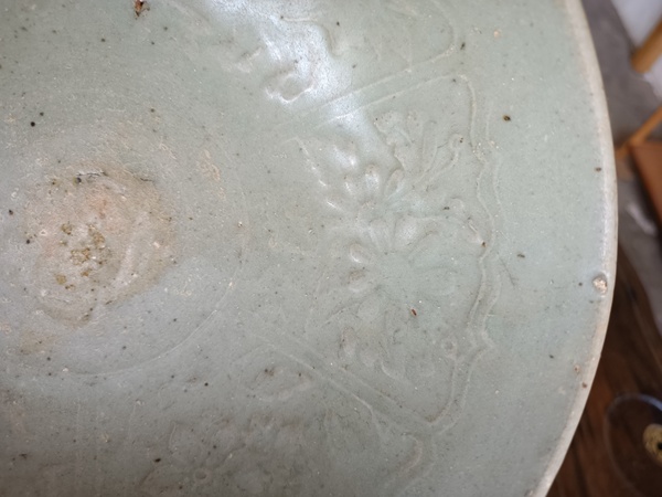 古玩陶瓷元代龍泉窯系青釉模印花卉紋碗拍賣，當(dāng)前價(jià)格1800元