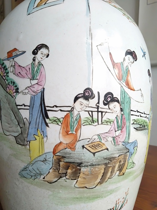 古玩陶瓷民國(guó)·水彩侍女雙耳大瓶拍賣，當(dāng)前價(jià)格600元