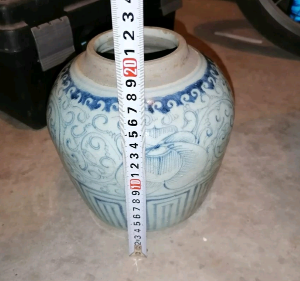 古玩陶瓷清中期乾隆纏枝蓮紋青花罐拍賣,當前價格780元