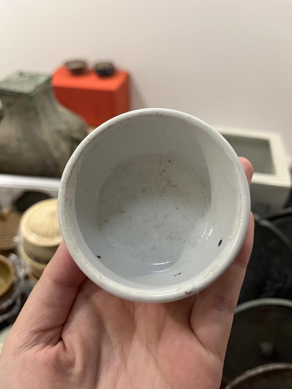 古玩陶瓷清代白釉唇口圈足杯拍賣,當前價格199元