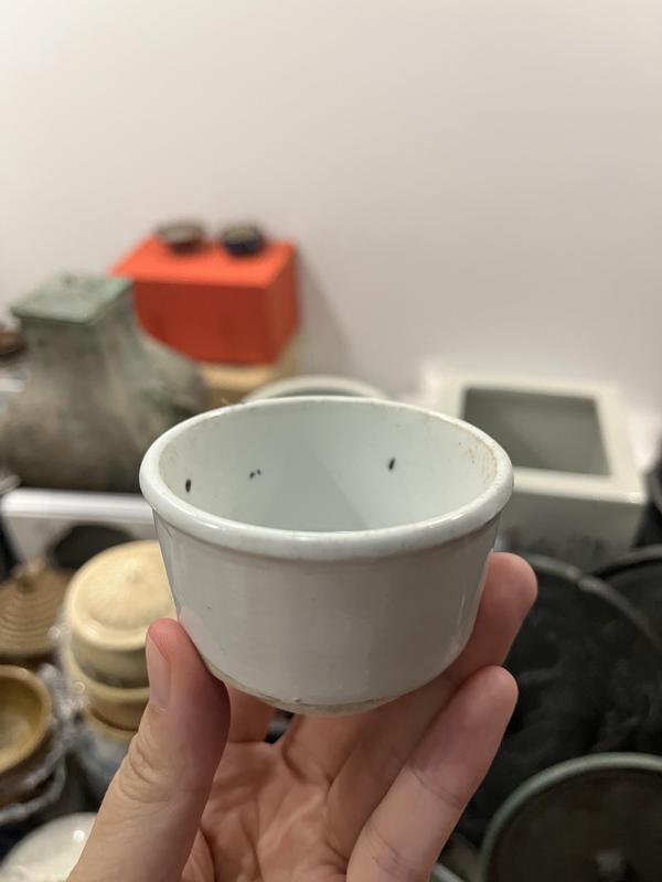 古玩陶瓷清代白釉唇口圈足杯拍賣,當前價格199元