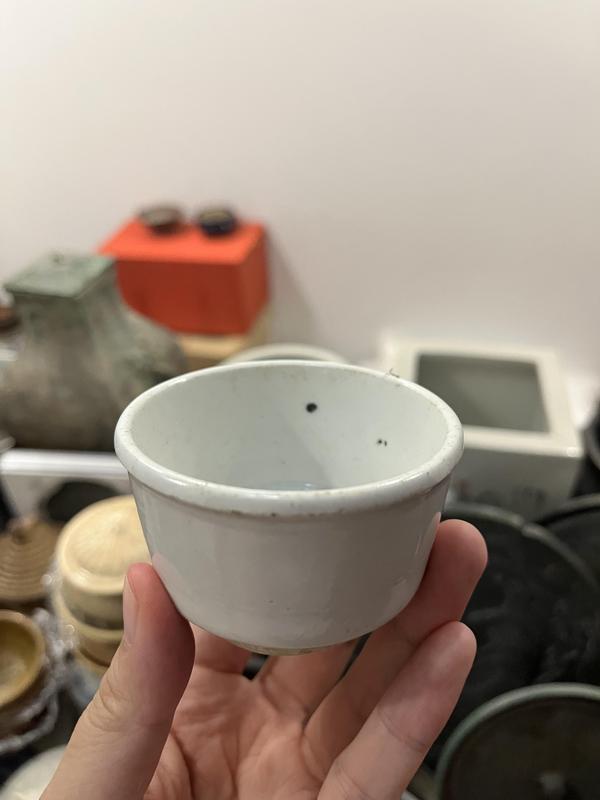 古玩陶瓷清代白釉唇口圈足杯拍賣,當前價格199元