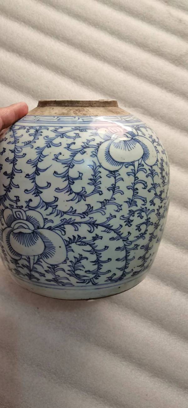 古玩陶瓷清中纏枝花卉紋青花蓋罐拍賣,當前價格1300元