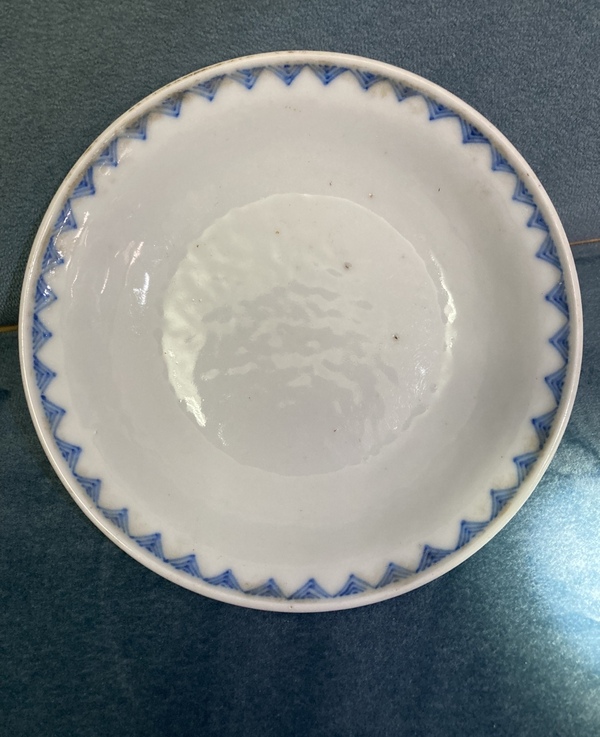 古玩陶瓷晚清民國青花花卉紋盤拍賣,當前價格0元