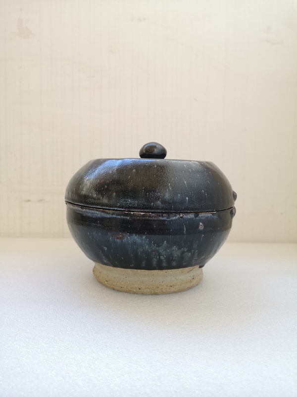 古玩陶瓷明末清初磁州窯黑釉蓋罐拍賣,當前價格1600元