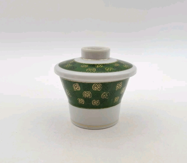 古玩陶瓷六十至八十年代綠彩描金花卉紋蓋杯拍賣,當(dāng)前價格220元