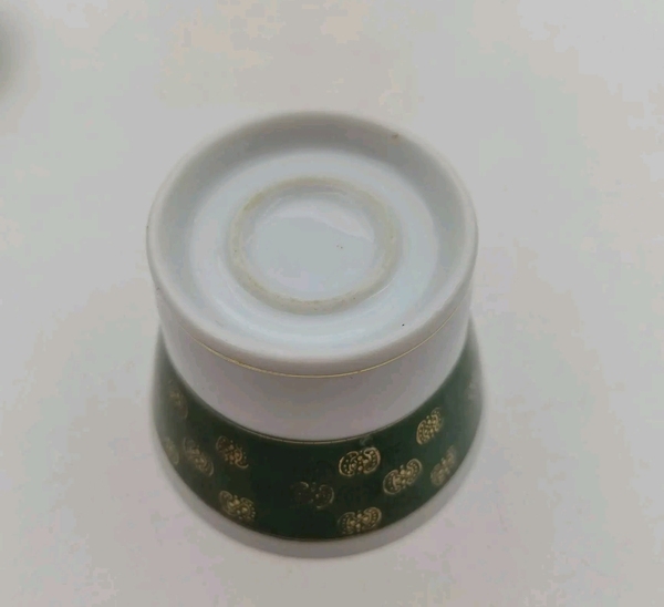 古玩陶瓷六十至八十年代綠彩描金花卉紋蓋杯拍賣,當(dāng)前價格220元