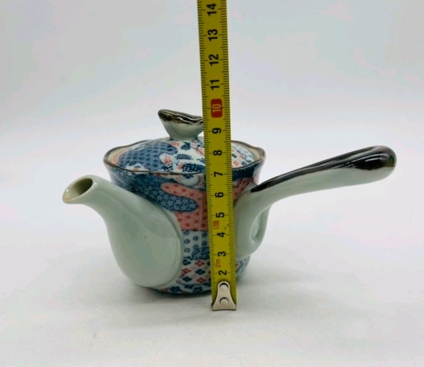 古玩陶瓷六十至八十年代青花加彩側(cè)把壺拍賣,當(dāng)前價格298元