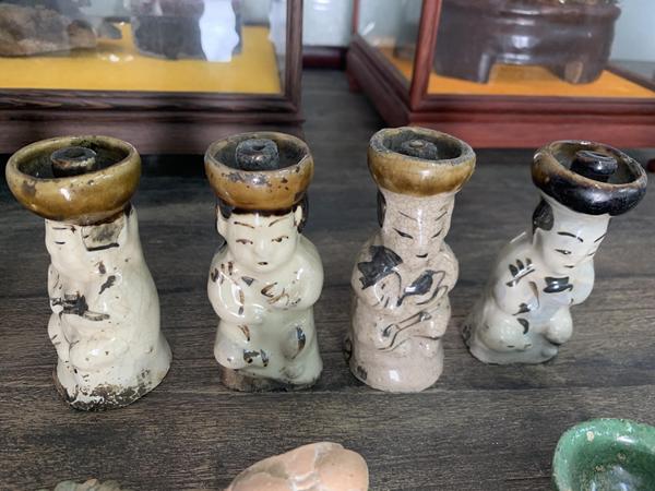 古玩陶瓷磁州窯人物造像燭臺4臺拍賣,當(dāng)前價(jià)格3200元