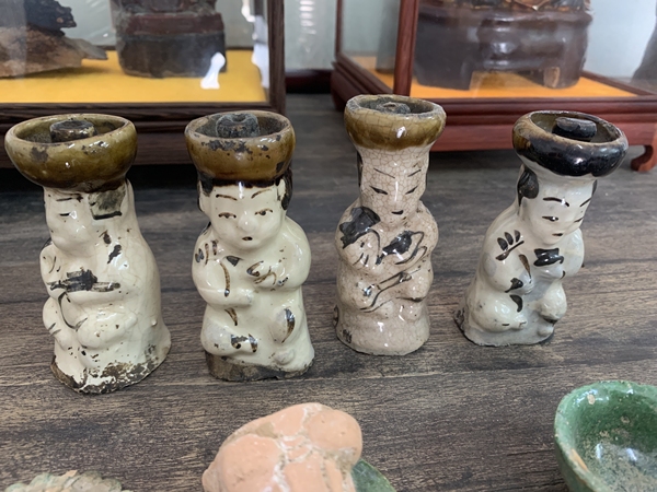 古玩陶瓷磁州窯人物造像燭臺4臺拍賣,當(dāng)前價(jià)格3200元