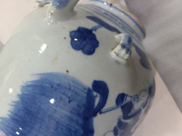 古玩陶瓷青花庭院嬰戲紋四系蓋壺拍賣,當前價格5880元