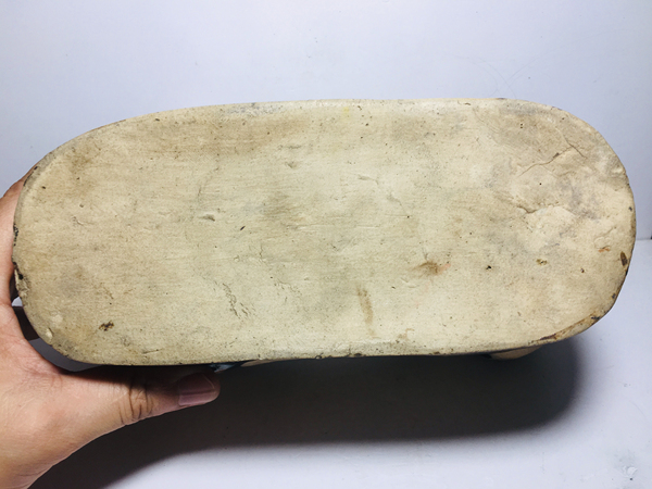 古玩陶瓷磁州窯褐彩青花花卉紋貓枕拍賣,當前價格3888元