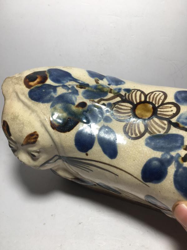 古玩陶瓷磁州窯褐彩青花花卉紋貓枕拍賣,當前價格3888元
