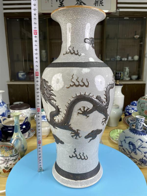 古玩陶瓷民國 極品哥釉二龍戲珠觀音瓶拍賣,當前價格12000元