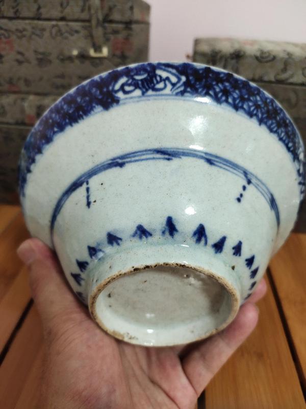 古玩陶瓷清康熙-青花锦地八宝纹折腰碗拍卖，当前价格366元