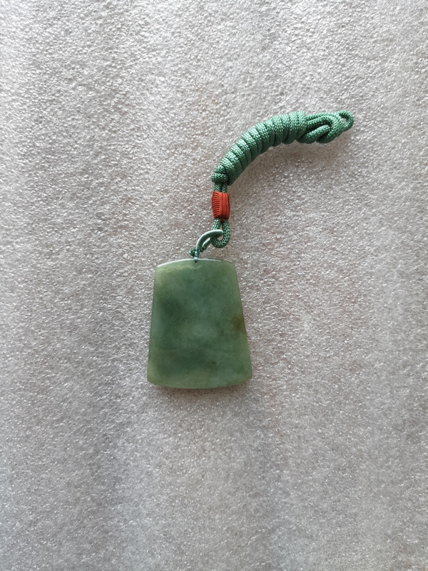 古玩玉器山水牌子拍賣,當前價格260元