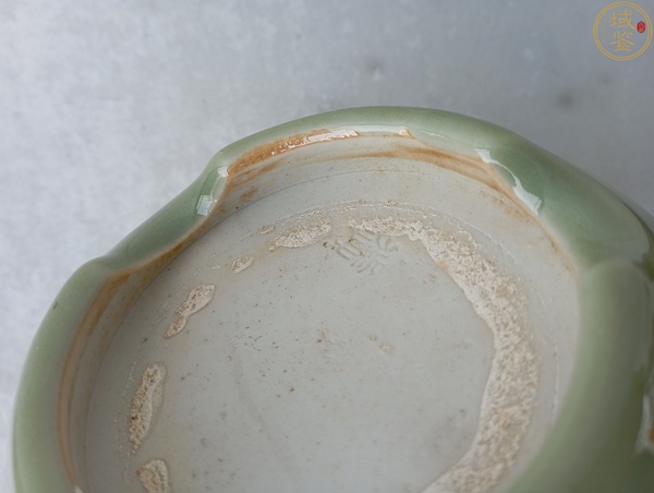 古玩陶瓷豆青釉三足筒式爐拍賣,當前價格2000元