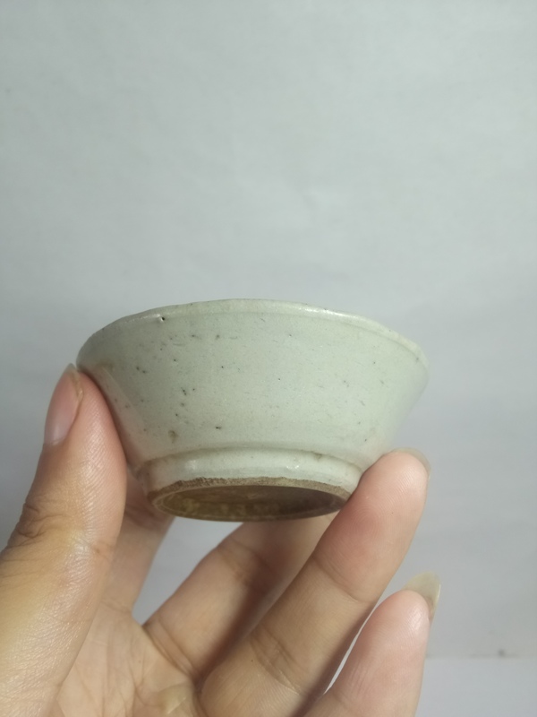 古玩陶瓷清早期~白釉小碗拍賣,當前價格288元