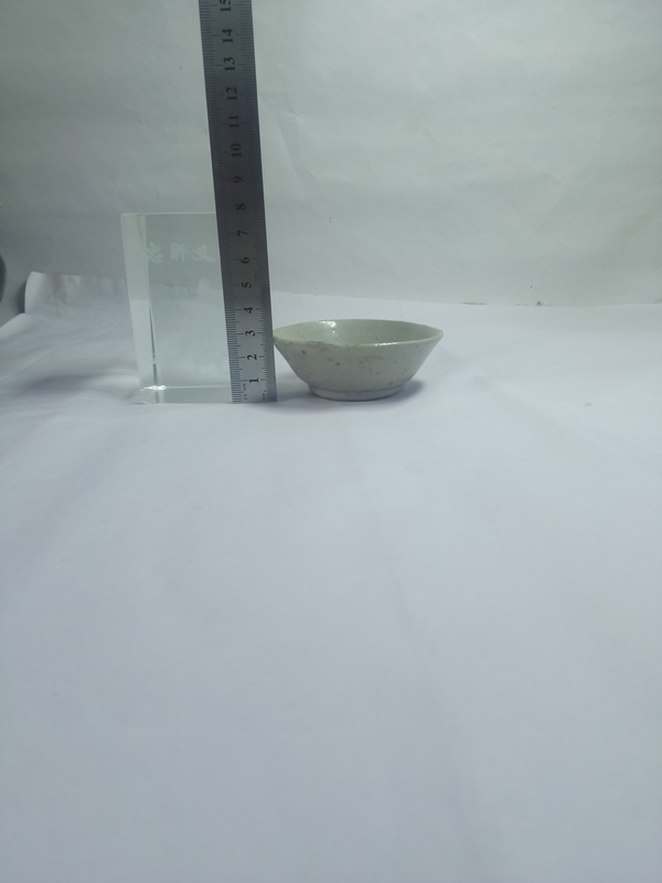 古玩陶瓷清早期~白釉小碗拍賣,當前價格288元