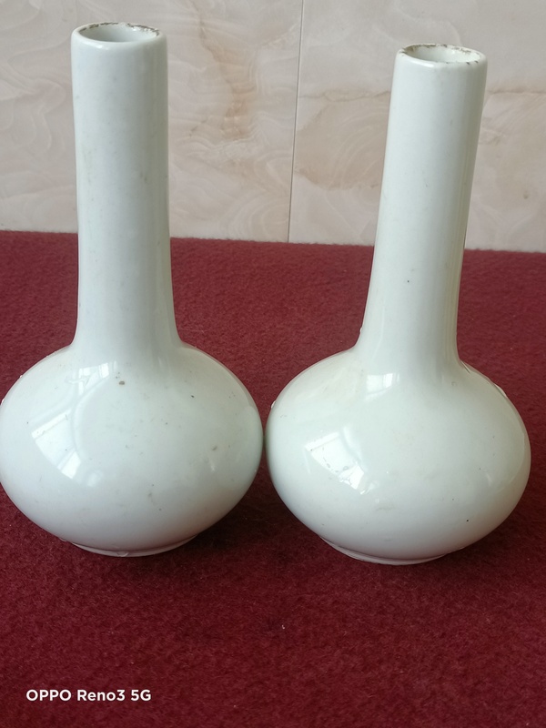 古玩陶瓷出口創匯期白釉荸薺瓶拍賣,當前價格360元