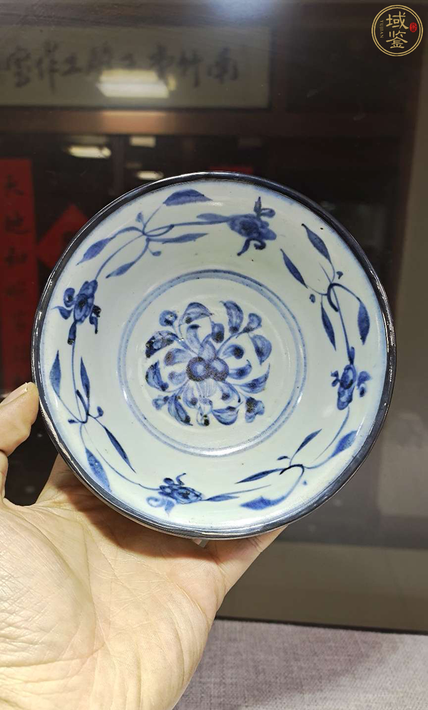 古玩陶瓷明成化青花 秋葵紋宮碗(有保真卡)拍賣,當前價格10800元