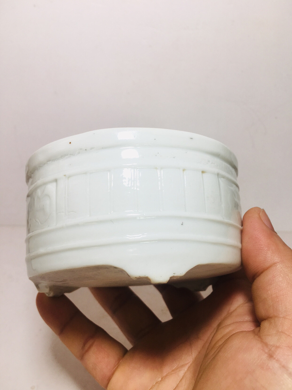 古玩陶瓷白釉三足香爐拍賣,當(dāng)前價格2888元