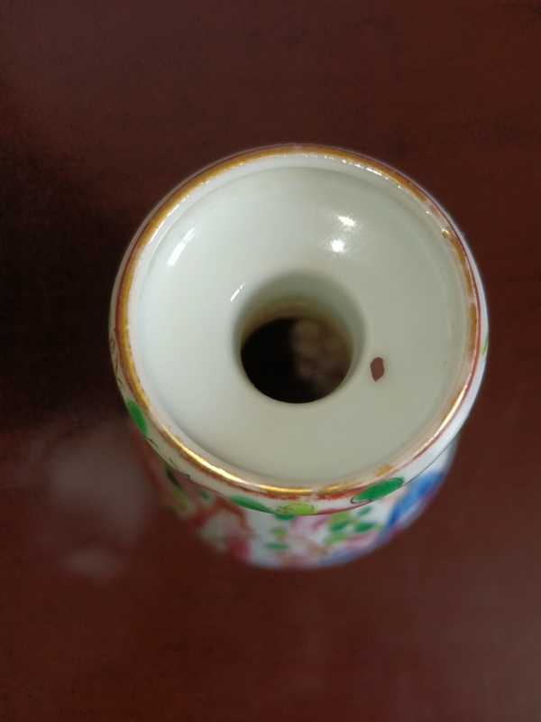 古玩陶瓷晚清人物紋廣彩洗口瓶拍賣,當前價格3980元