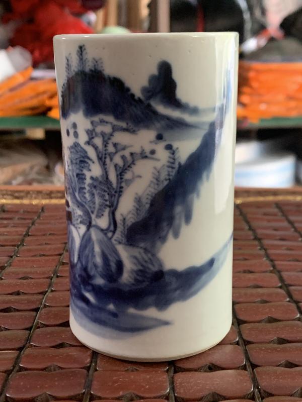 古玩陶瓷晚清風格山水紋青花筆筒拍賣,當前價格3800元