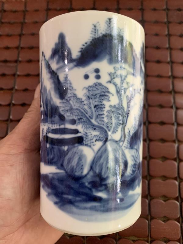 古玩陶瓷晚清風格山水紋青花筆筒拍賣,當前價格3800元
