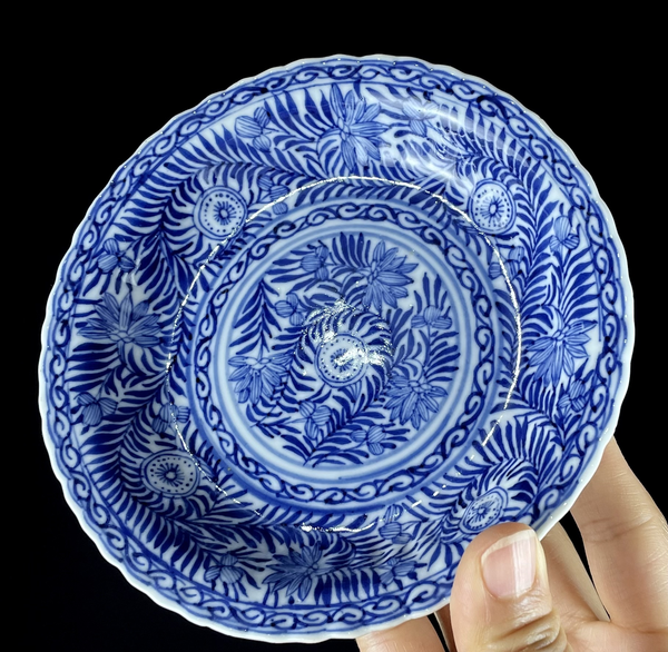 古玩陶瓷雍乾花卉小盤拍賣,當前價格950元