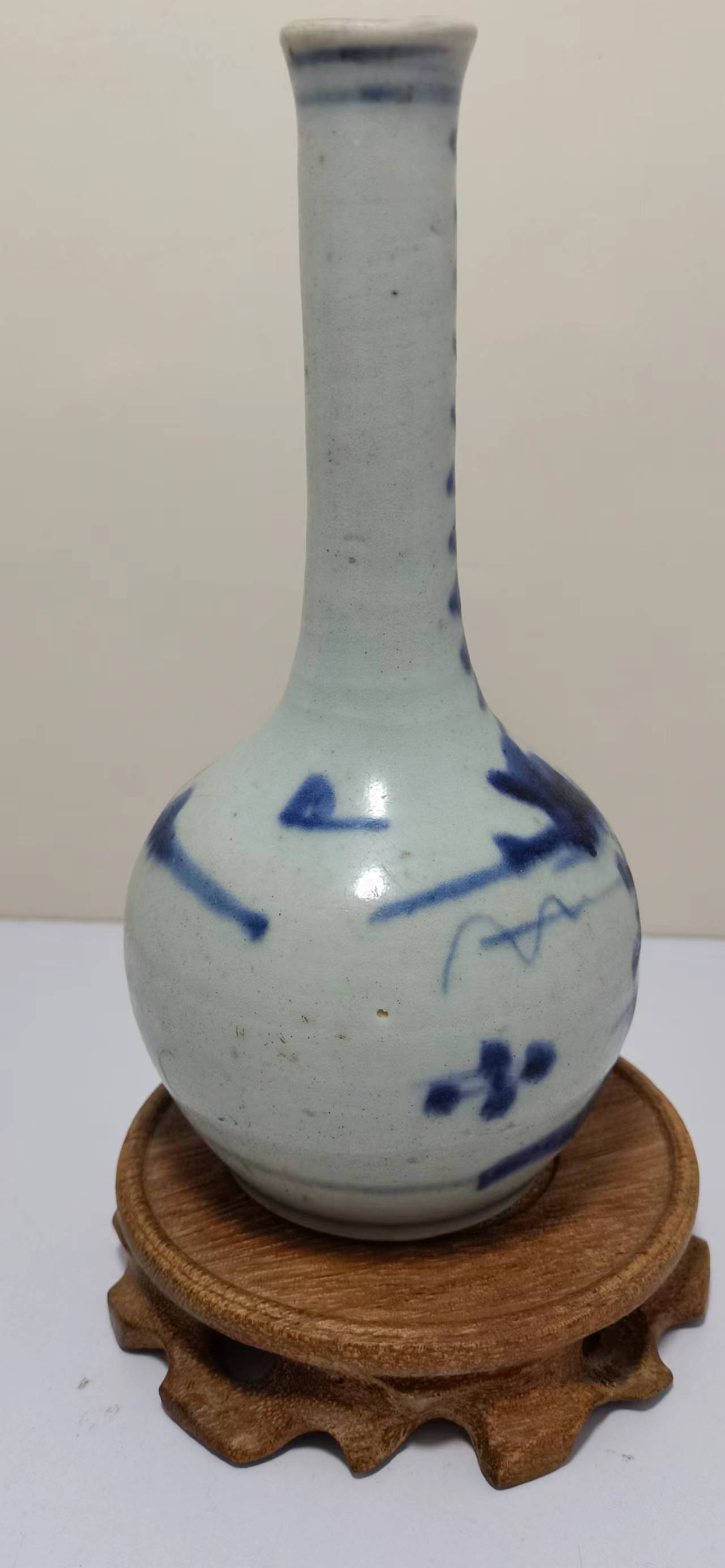 域鉴古玩】清中道光山水纹青花长颈瓶拍卖价格/图片/值多少钱